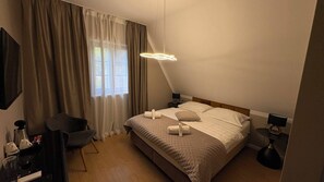 Unclassified image, 4 of 24, button - Perfect 1-bedroom hotel with AC in welcoming Plitvica Selo (Plitvica Selo)