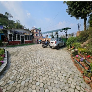 Comfort Villa, Valley View | Parking | Free self parking - pahaad ko ghar (Shankharapur)