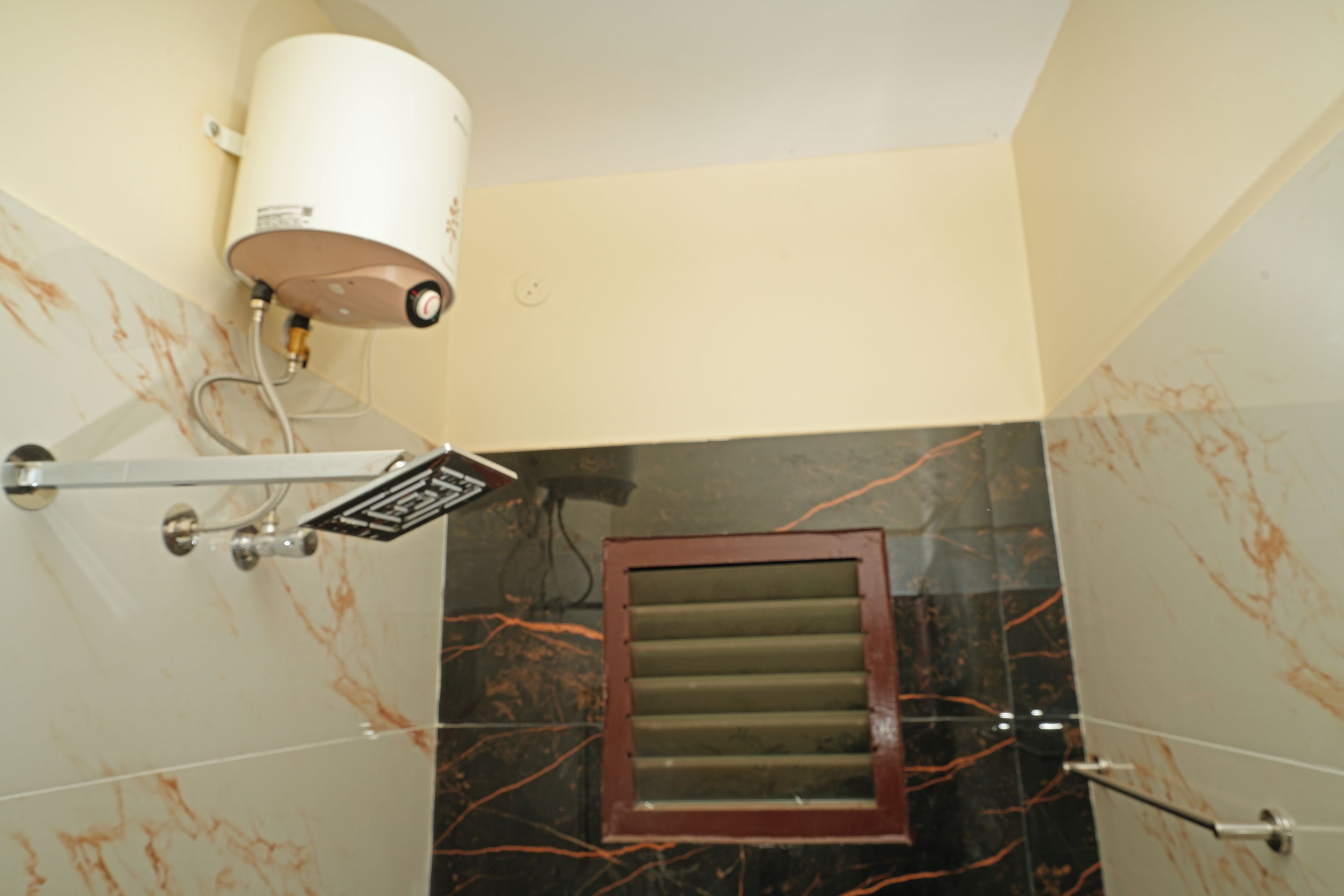 Apartemen Deluks | Kamar mandi | Handuk