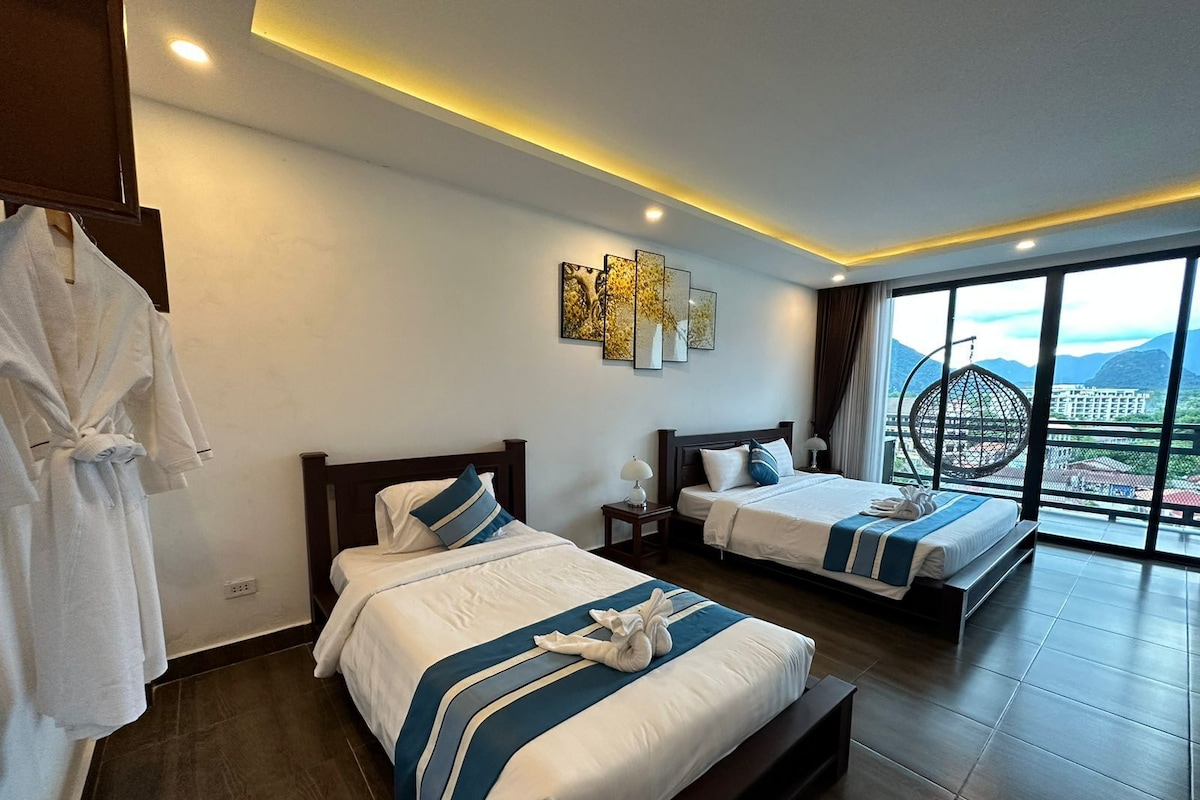 Chambre Deluxe Double ou avec lits jumeaux, vue montagne | Literie hypoallergénique, surmatelas, coffres-forts dans les chambres