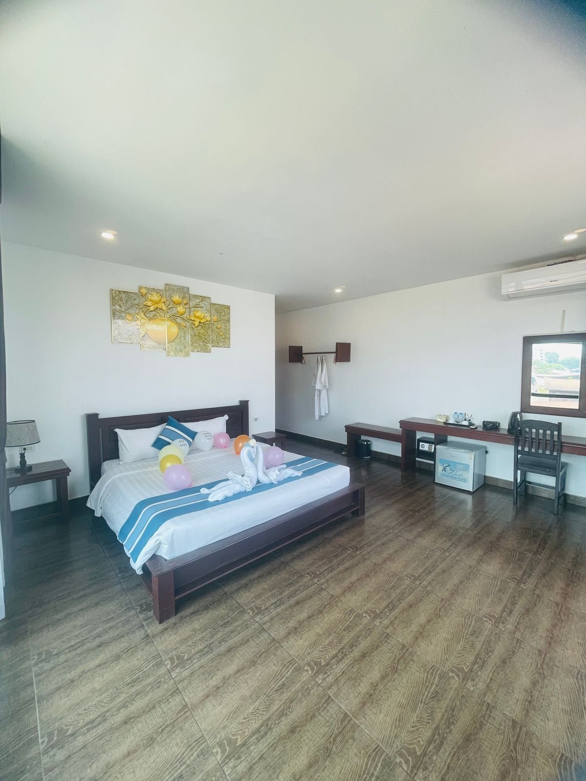 Quarto casal luxo, vista para a cidade