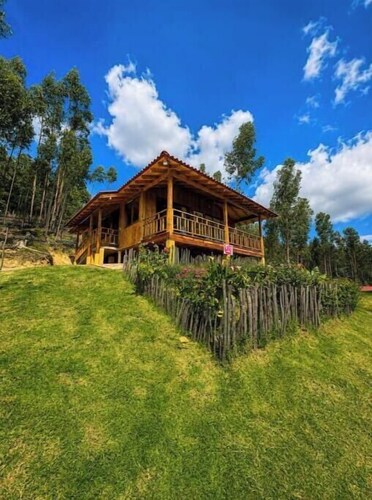 Loto Cabin