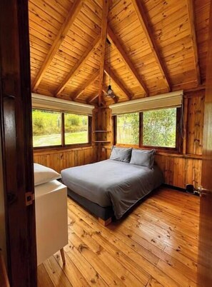 WiFi, bed sheets