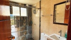 Shower, soap - Ceeport Cabin (Boyaca)