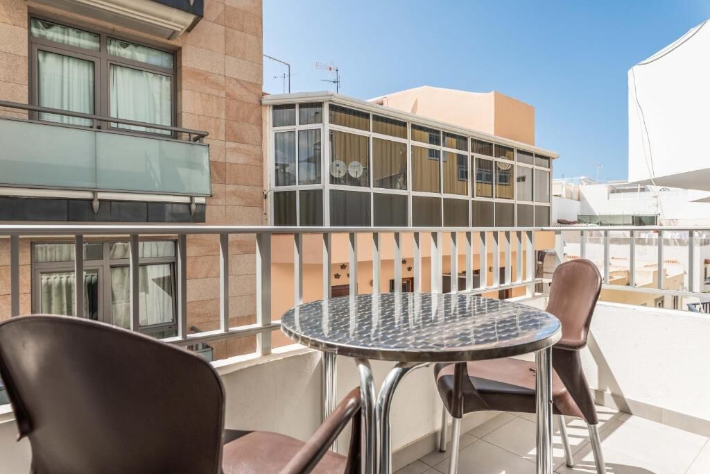 Studio, Balcony, City View | Outdoor dining