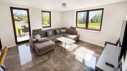 Family house with jacuzzi and sauna, Žiar