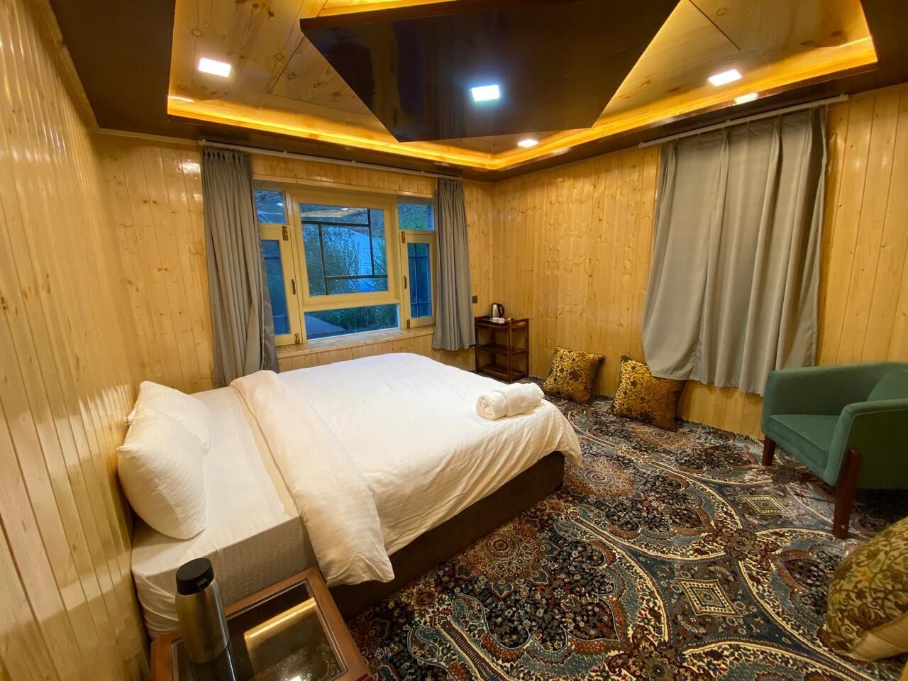 Double Room | WiFi (free), bed sheets