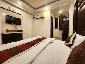 Unclassified image, 4 of 35, button - Oly Hotel Ruhaan Near New Delhi Railway  (New Delhi)