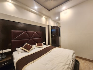 Unclassified image, 5 of 35, button - Oly Hotel Ruhaan Near New Delhi Railway  (New Delhi)