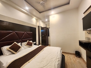 Deluxe-Doppelzimmer, Stadtblick | Kostenloses WLAN