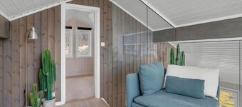 Oceanview Cabin Sleeps 6 - Sauna - Private Terrace