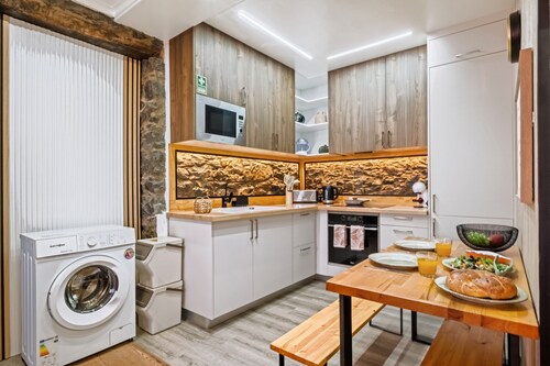 Stone House Rochinha by Homie