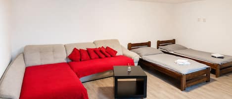WiFi, bed sheets