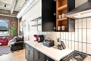 1 bedroom, Internet - Modern KC Crossroads Loft With Rooftop Bar and Spa (Kansas City)