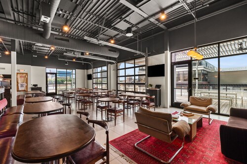 Modern KC Crossroads Loft With Rooftop Bar and Spa
