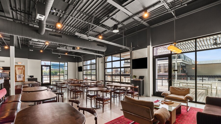 Modern KC Crossroads Loft With Rooftop Bar and Spa