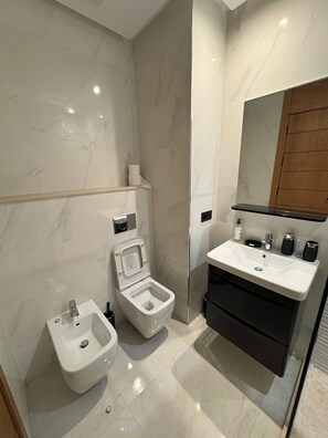 Immagine non classificata, 4 di 28, pulsante