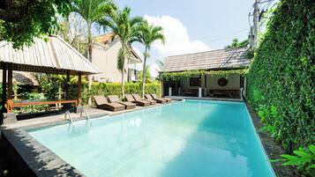 Outdoor pool, pool loungers