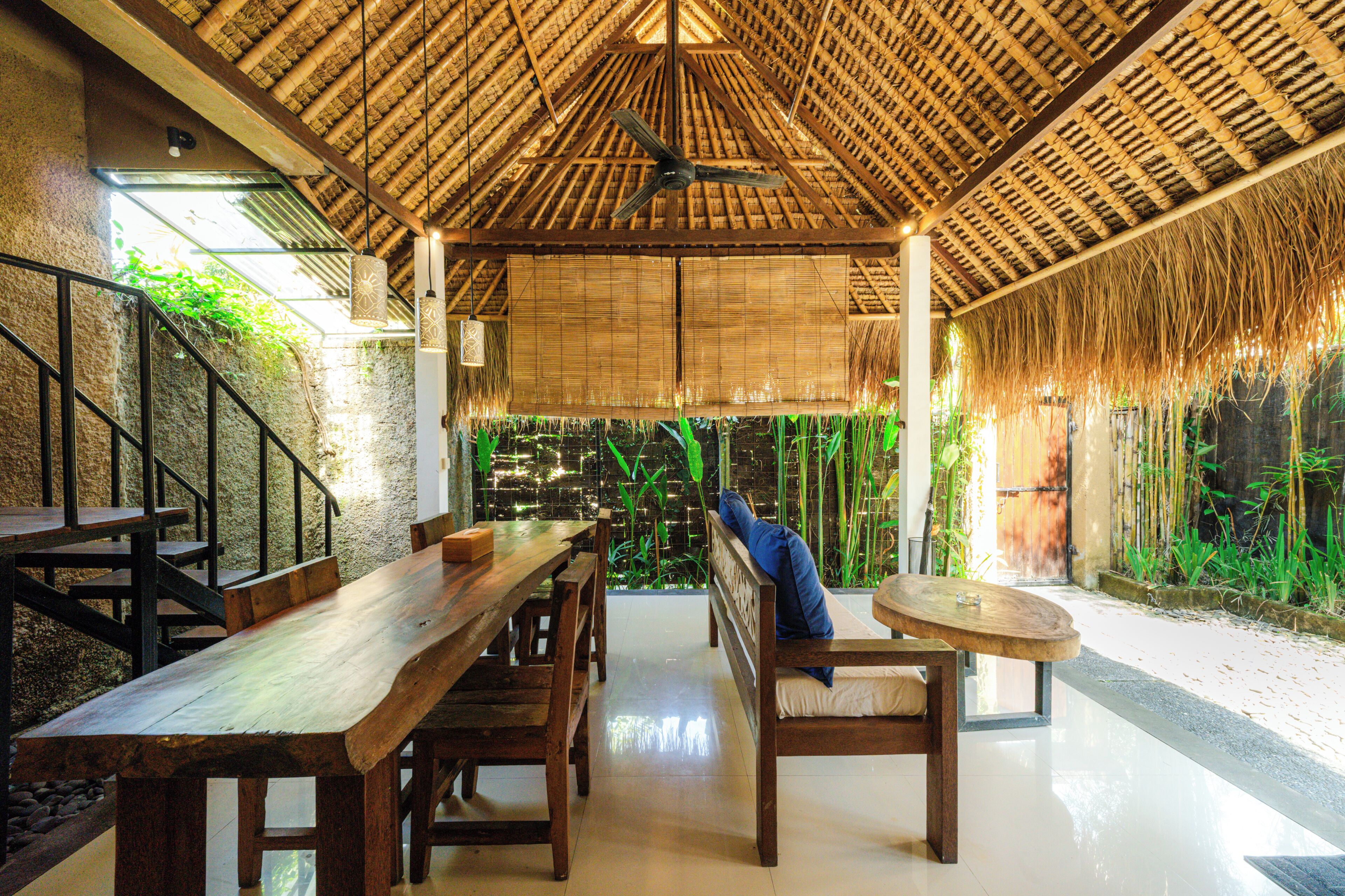 Standard Villa | Outdoor dining