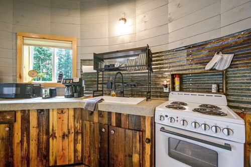 Outdoor Oasis w/ Mtn Views! 5-acre Augusta Getaway