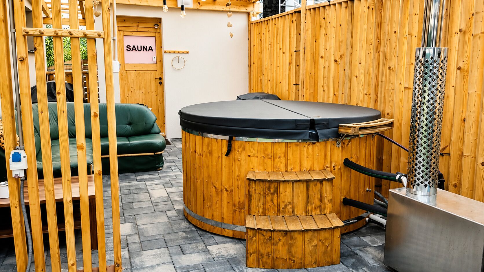 Outdoor spa tub