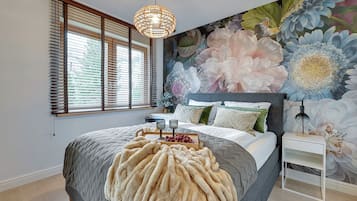 Deluxe Apartment, Beachside | Premium bedding, iron/ironing board, cribs (surcharge), WiFi (free)