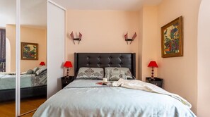 Room - Parisian Opulence – Luxury Art Deco Apartment in Saint-Germain-des-Prés (Paris)