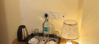 Homeroots Service Apartment