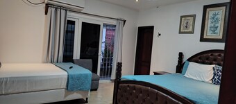 Connection, fun, relaxation—Villas Flores: a spacious home to enjoy.