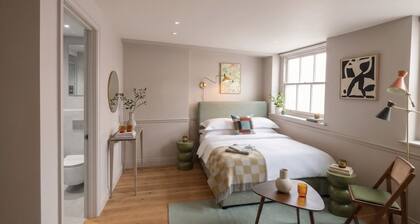 Furnival Street Townhouse by City2Stay