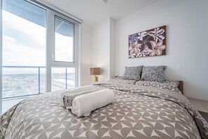 Iron/ironing board, WiFi, bed sheets