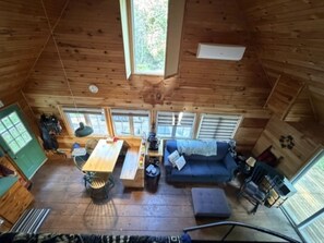 Living area - Charming 3-bedroom cottage in beautiful Cavendish, Private with AC and heating (Cavendish)