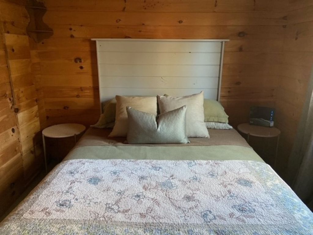 WiFi, bed sheets