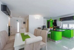Dining - Villa Romansa (Sveta Marija na Krasu)