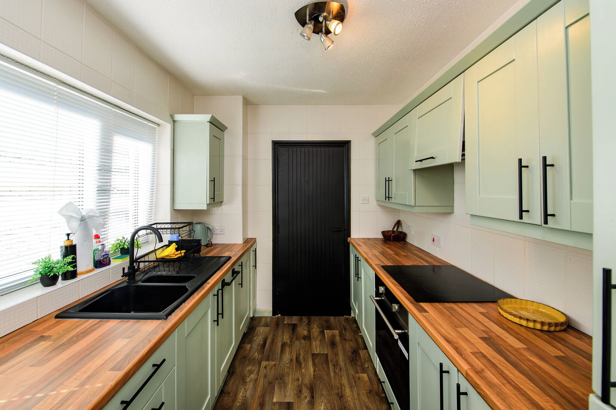 Fridge, microwave, oven, toaster