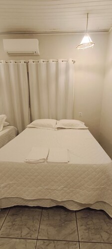 Private suite with kitchen and separate entrance with parking in the city center.