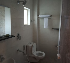Bathroom - Hotel Aerostay Chennai Airport (Chennai)