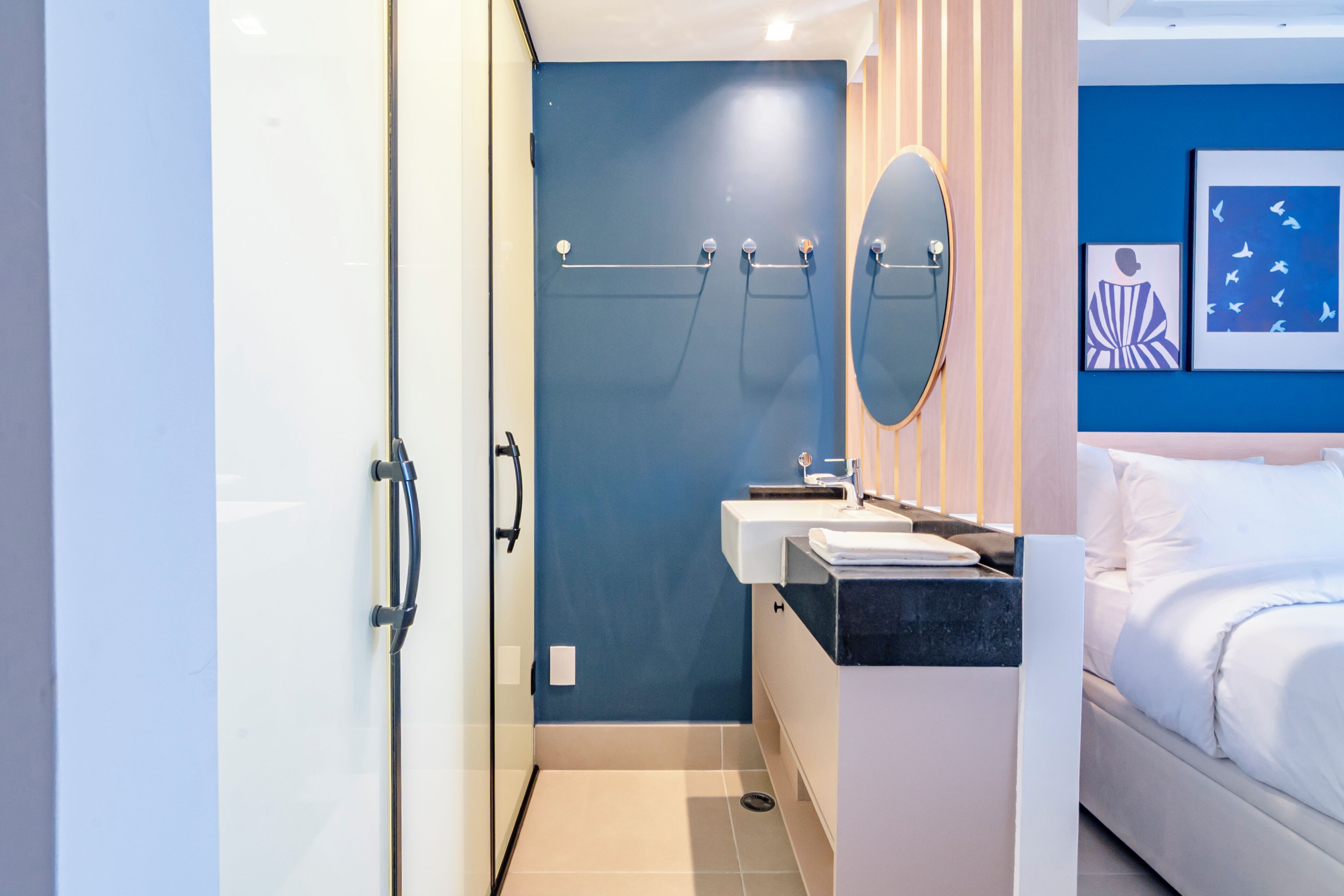 Economy Studio | Bathroom
