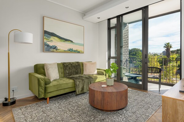 Living area - Park Place | Elegant Retreat with Lake Views (Cape Town)