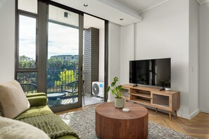 Living area - Park Place | Elegant Retreat with Lake Views (Cape Town)