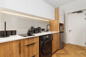 Private kitchen - Stylish Apartment | Balcony and Pool (Cape Town)