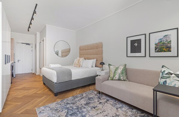 Room - Stylish Apartment | Balcony and Pool (Cape Town)