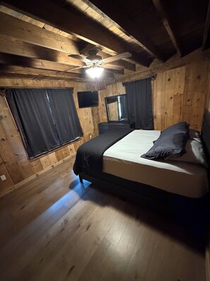 Room - The Bunkhouse Escape- 2Bed + 2Bath + Bunk room (Parker)