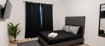 Spacious House 9 Minutes from Fundidora Park