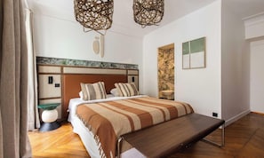 Room - IN ONE OF PARIS'S MOST PRESTIGIOUS & CHARMING NEIGHBORHOODS-  SAINT-GERMAIN (Paris)