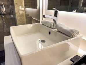 Bathroom - Kune 101: 3BR Penthouse with Private Pool & Jungle Views (Tulum)