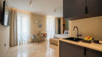 Superior Double Room, Balcony | Desk, laptop workspace, iron/ironing board (on request), WiFi (free)