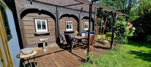Outdoor dining - Vrbo Property (Großschönau)