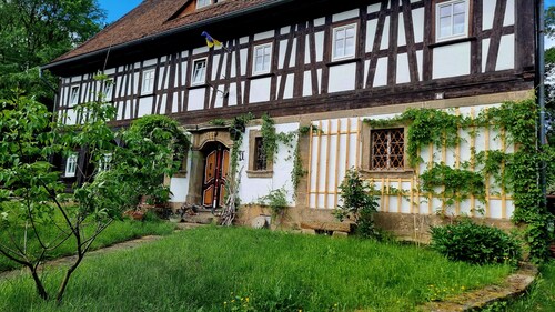 Charming half-timbered house with an ARTSauna—pet-friendly—in the resort town of Waltersdorf