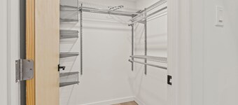 Spacious Bi-Level 2 Bedroom Apt near Fishtown